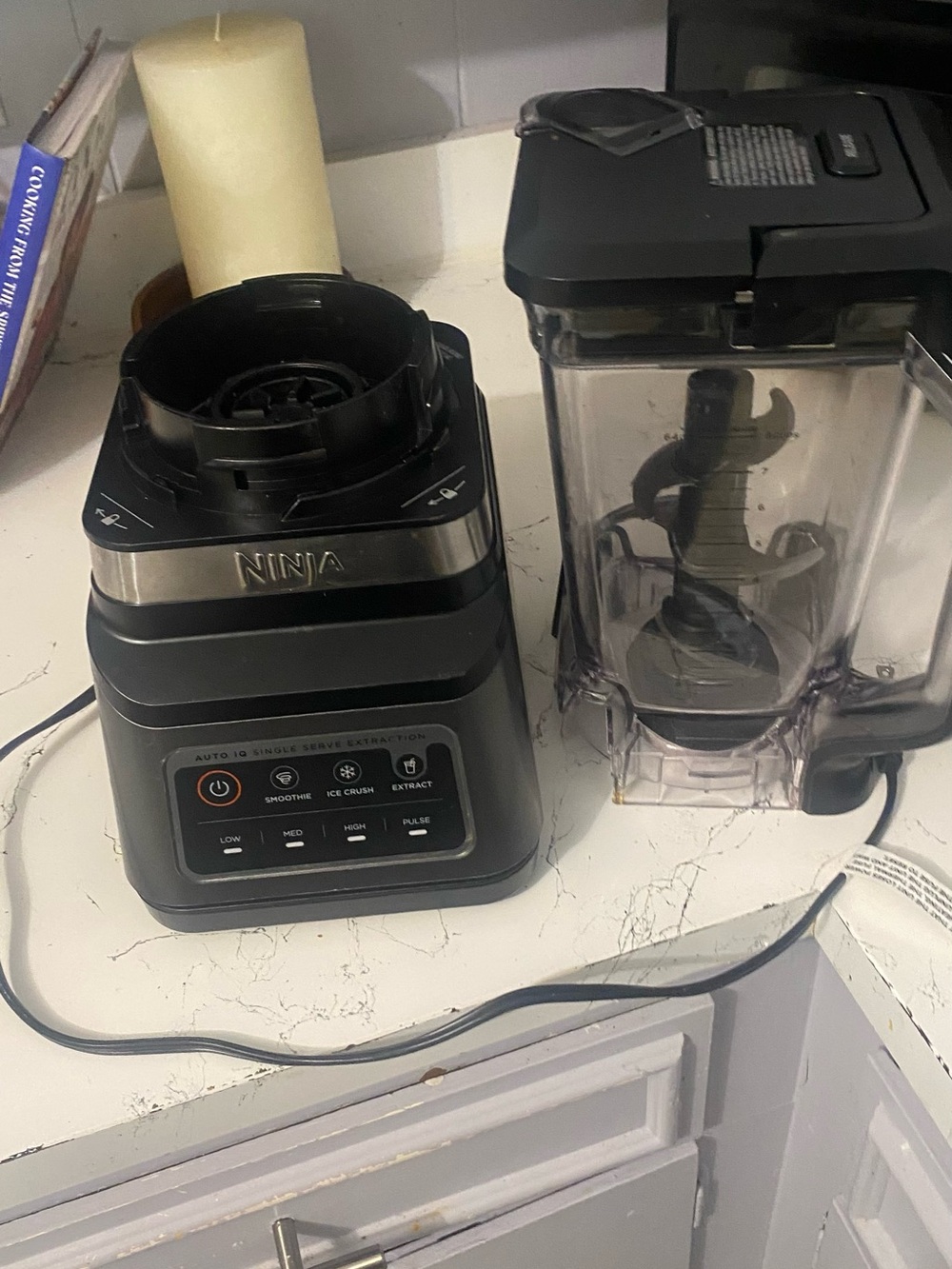 Ninja Countertop Blender Base with Clear Pitcher - Black